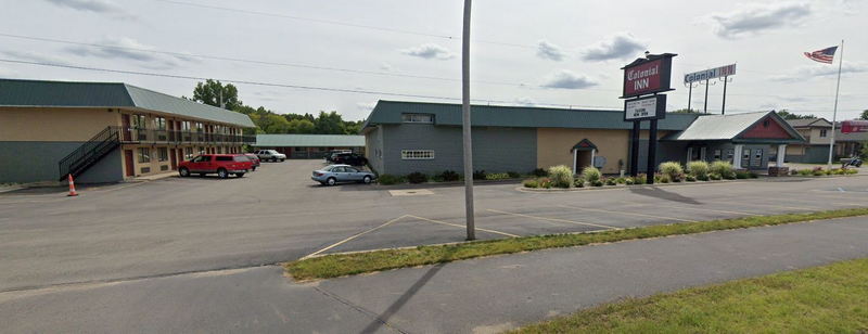 Colonial Inn (Crescent Motel) - From Web Listing (newer photo)